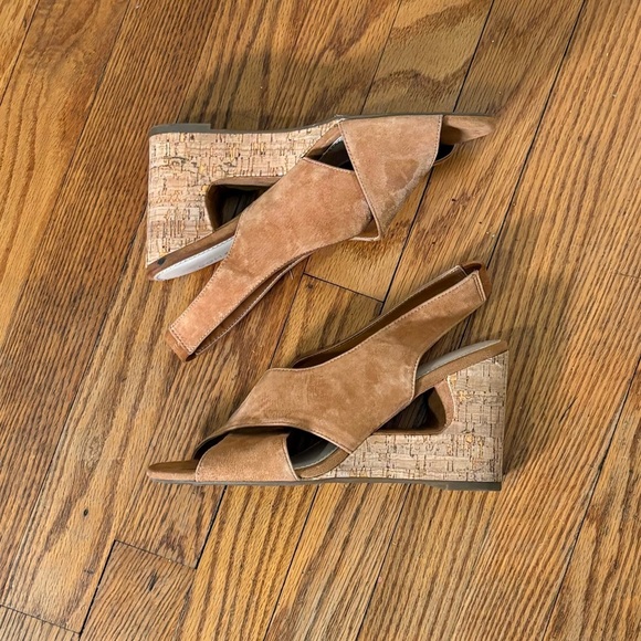 Com & Sens Missy Slingback Suede Cork Wedge Sandal Shoe Tan size 7.5 - Picture 5 of 12
